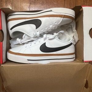 Nike Court Legacy Sneakers